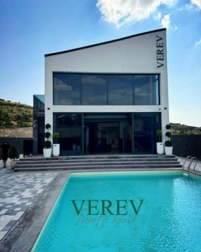 Verev Private House